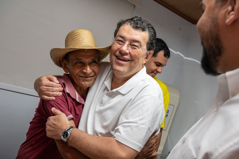 Articulação de Eduardo Braga garante novo prazo a pescadores e evita suspensão de licenças