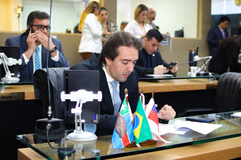 Deputado Thiago Abrahim propõe medidas de proteção para mulheres motoristas de aplicativo no Amazonas