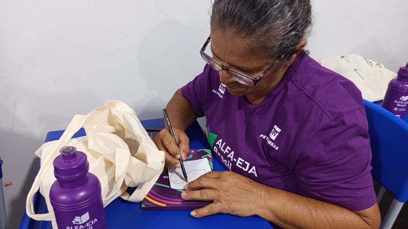 Oficinas do Projeto ALFA-EJA Brasil fortalecem aprendizagem e valorizam histórias de vida em Coari