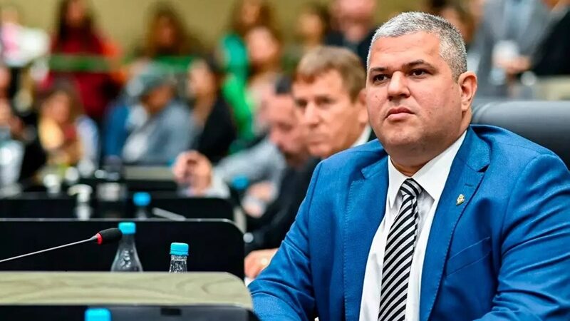 Elan Alencar mantém mandato após TSE impedir posse de Glória Carratte na CMM