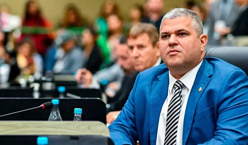 Elan Alencar mantém mandato após TSE impedir posse de Glória Carratte na CMM