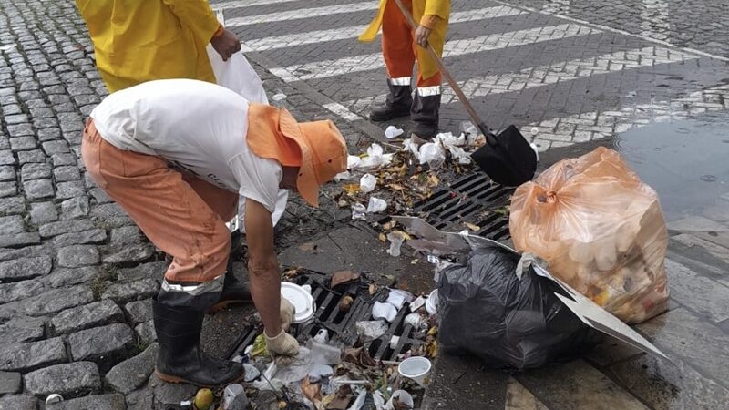 Prefeitura de Manaus intensifica limpeza de caixas coletoras no Centro para reduzir impactos das fortes chuvas e garantir mais segurança à população