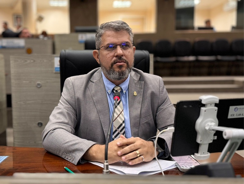 Na CMM, Elan Alencar debate colapso na saúde estadual e cobra solução imediata